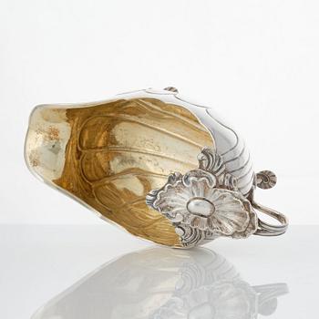 Isak Sauer, gräddsnäcka, silver, Stockholm 1765. Rokoko.