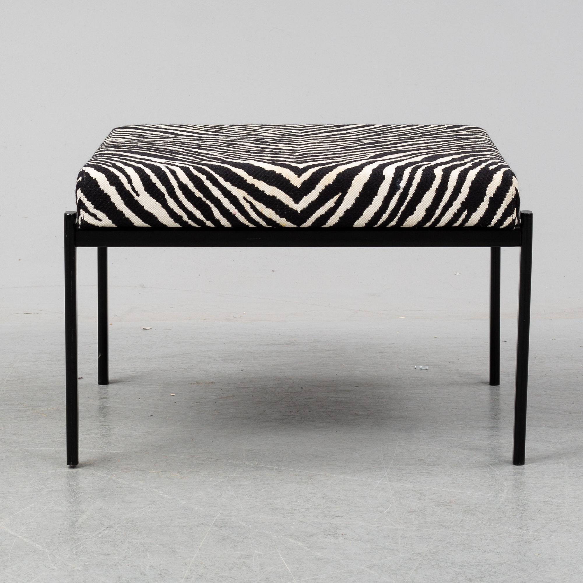 A 'Kiki' bench by Ilmari Tapiovaraa for Artek, designed 1960.