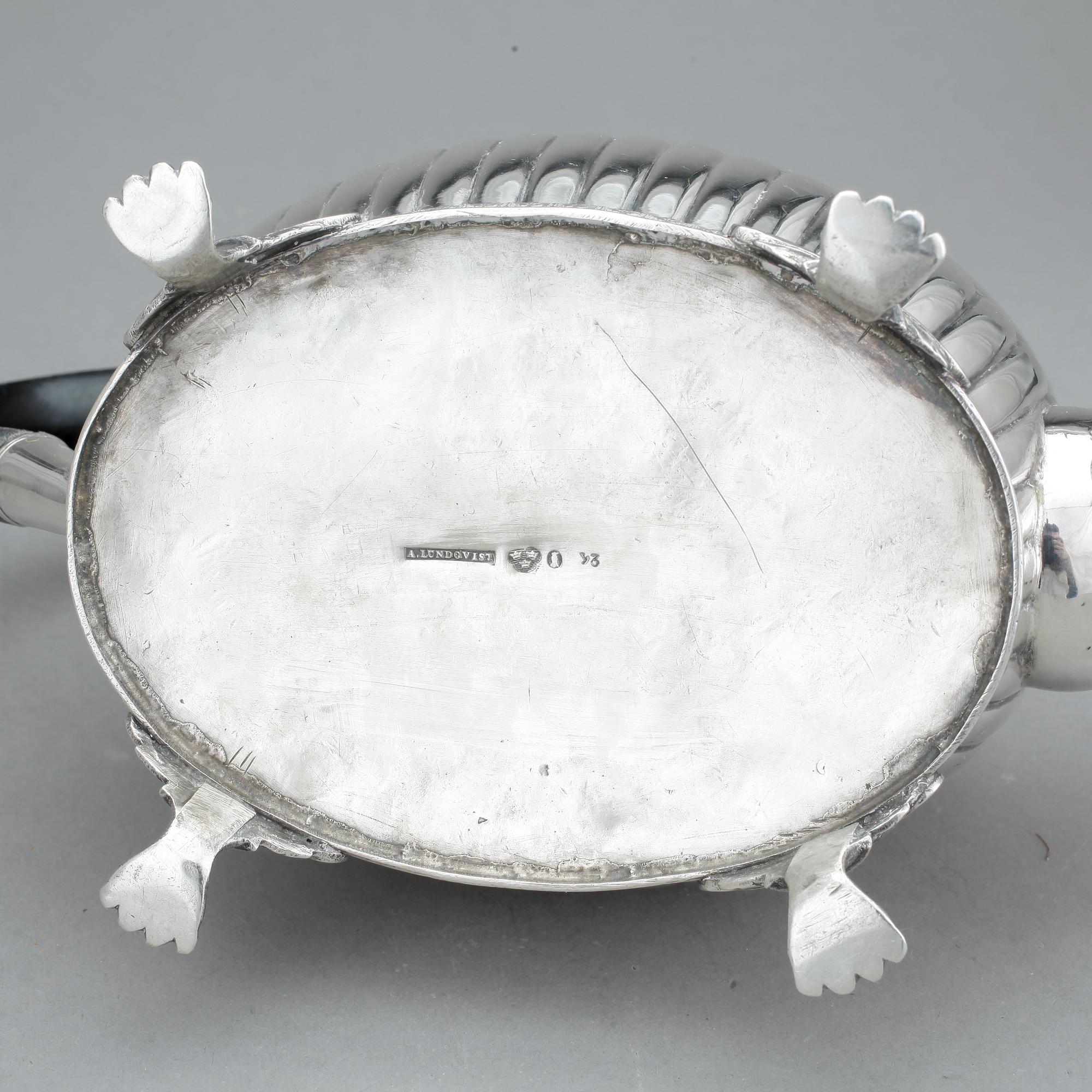 TEKANNA, silver, empire, Anders Lundqvist, Stockholm 1829. Vikt ca 705 gram.