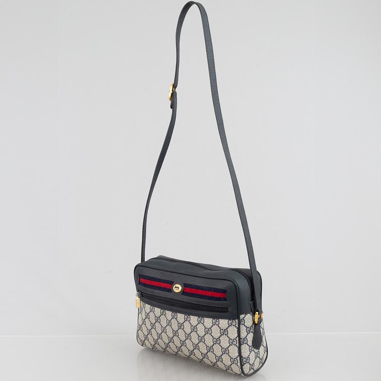 Gucci, A vintage handbag.