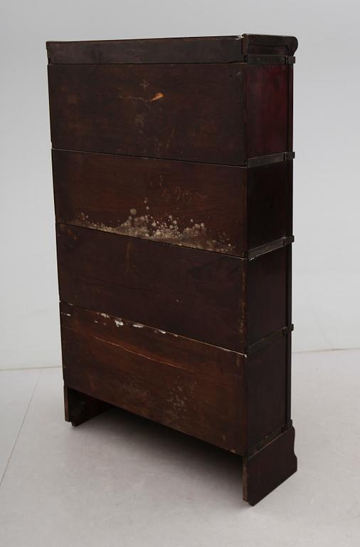 BOKSKÅP, 4 sektioner, Globe Wernicke Ltb, Office and Library Furniture, London, England, 1900-talets första hälft.