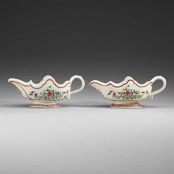 A pair of famille rose sauce boats, Qing dynasty, Qianlong (1736-95).