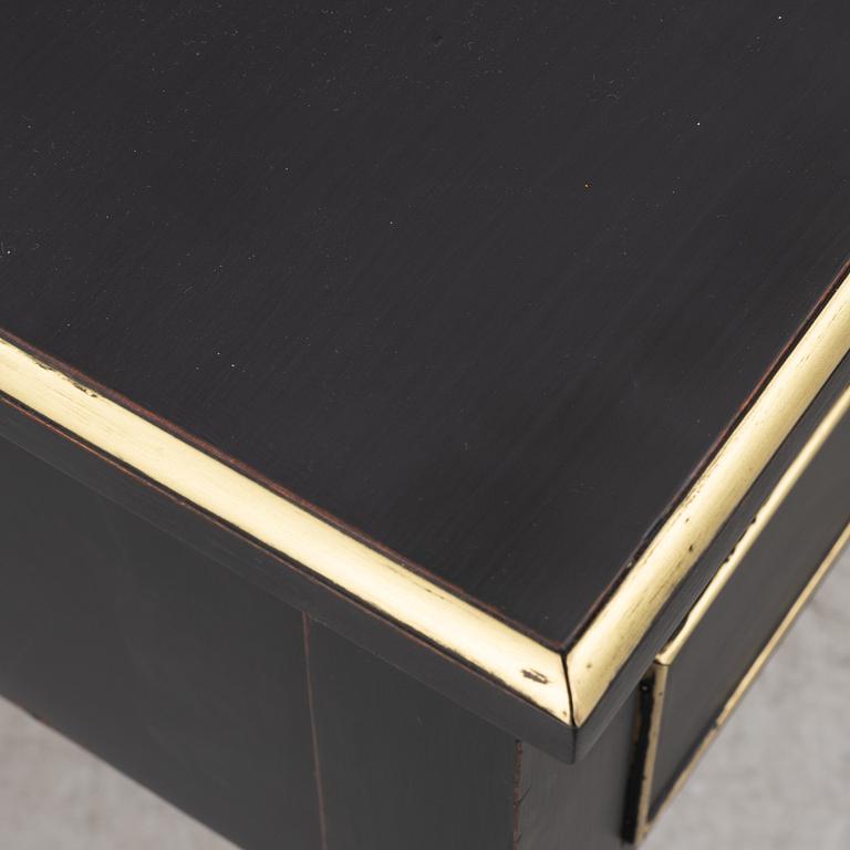 Skrivbord, gustaviansk stil, tidigt 1900-tal.