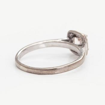 Ring, faceted morganite, octagon-cut diamonds, 18K white gold.