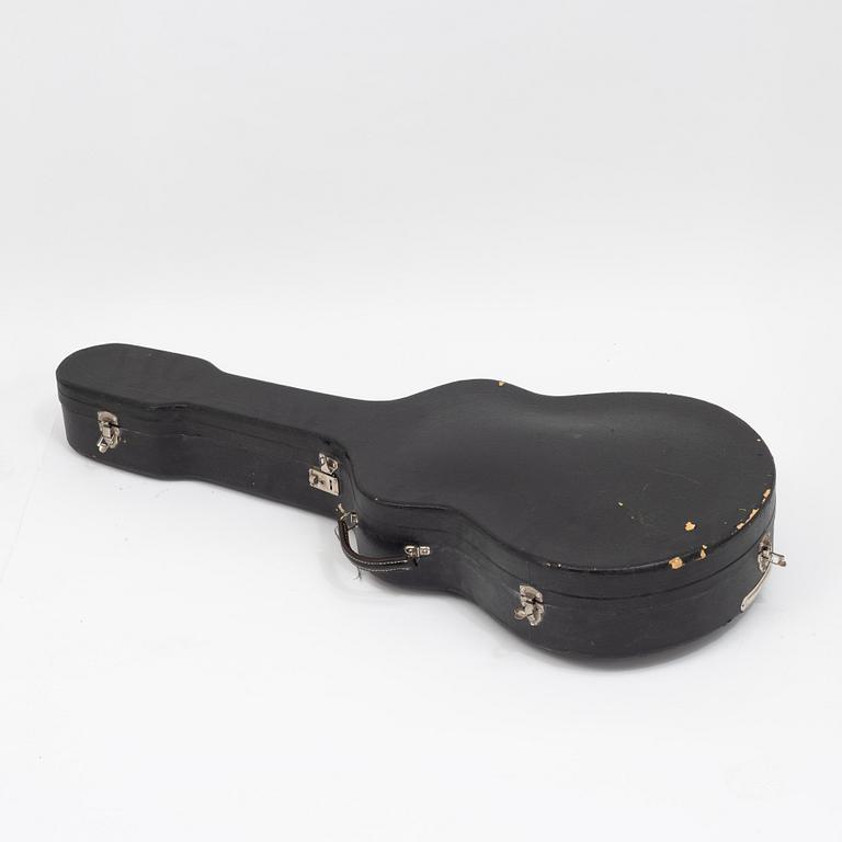 Levin, akustisk gitarr, "modell 320", Sverige 1957.