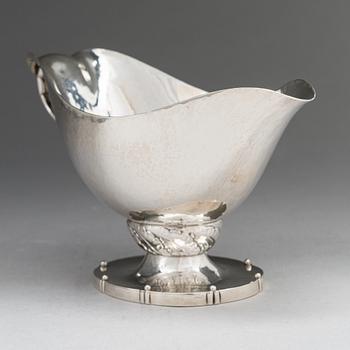 Georg Jensen, Såsbåt, "Magnolia/Blossom", sterlingsilver, design nr 177, Köpenhamn 1925-30.