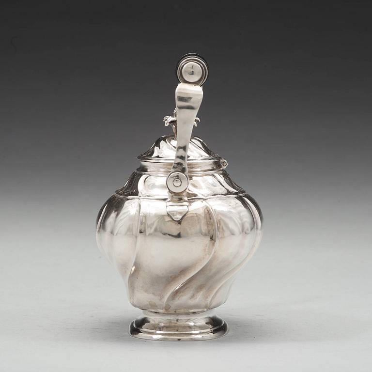Jürgen Friedrich Sickman, tekanna, silver, Stockholm 1759, rokoko.
