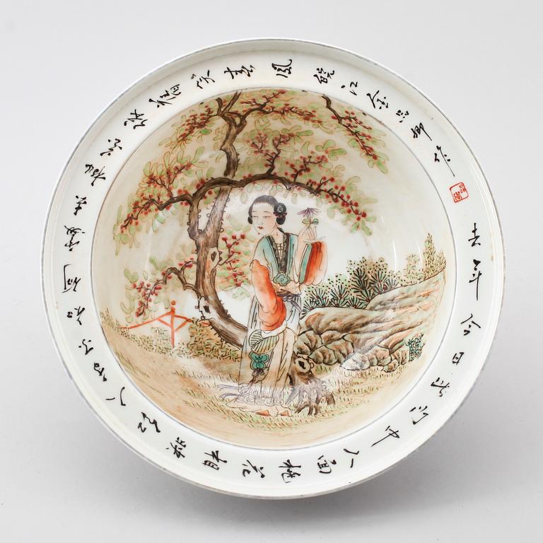 HANDFAT, porslin, Kina, 1900-tal.