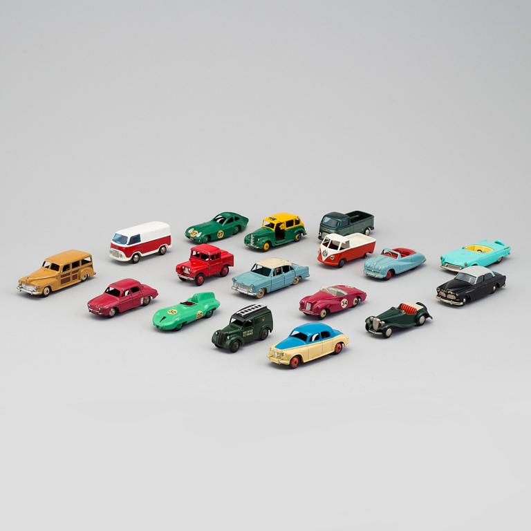 MODELLBILAR, 17 st, Dinky toys och Tekno, England, Danmark 1950-/60-tal.