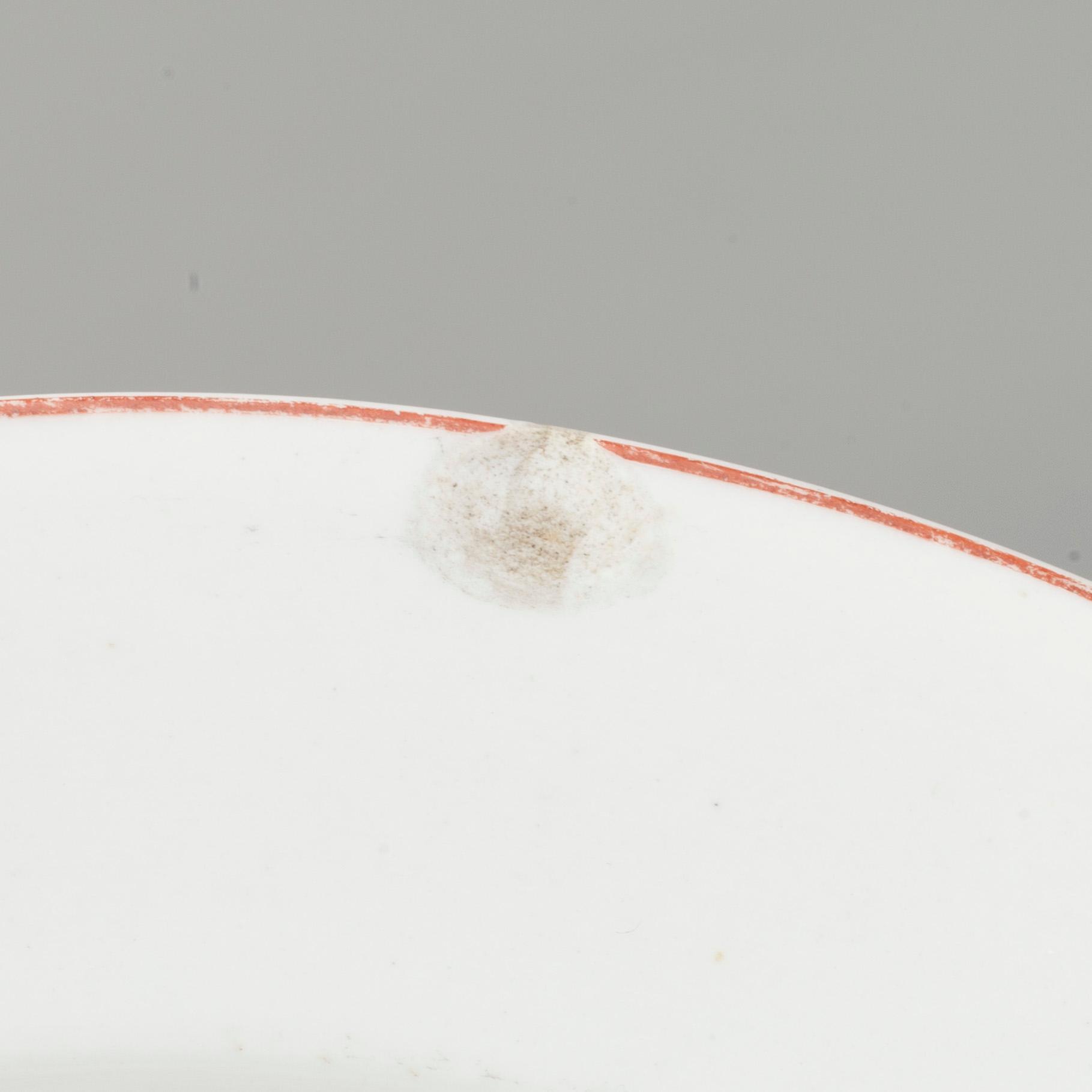 TALLRIKAR, 2 st, porslin, möjligen Ryssland sekelskiftet 1700/1800-tal.