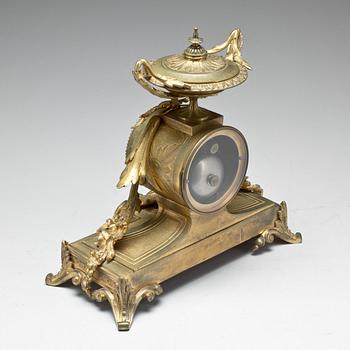 BORDSPENDYL, "Perrelet" Louis XVI- stil. 1900-talets första del.