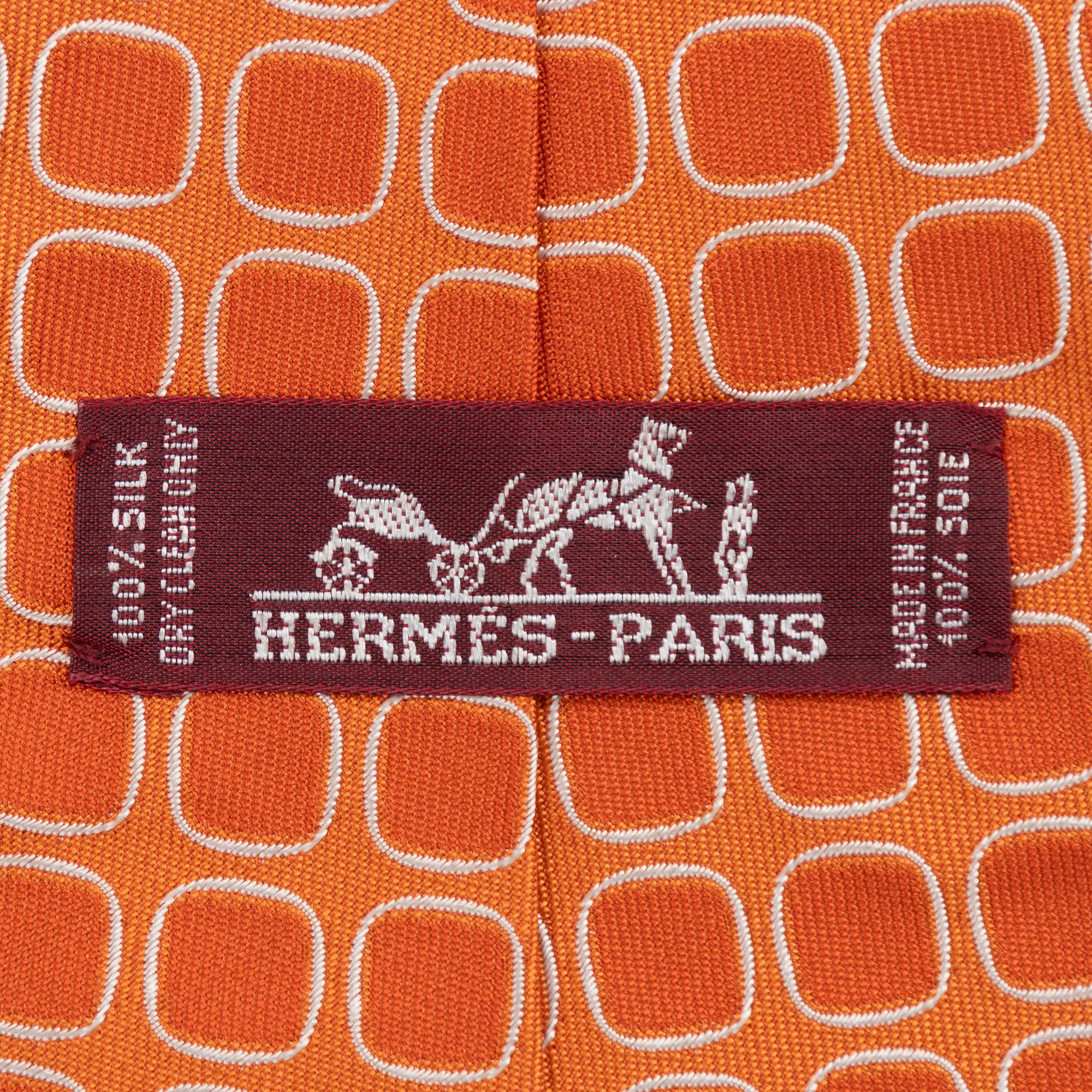 Hermès, 3 silk ties.