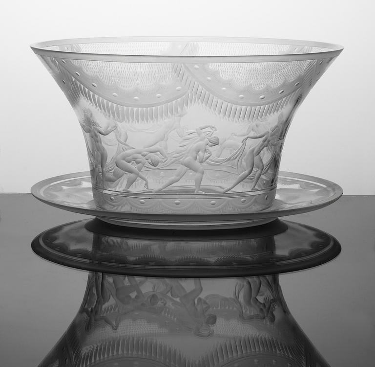 A Simon Gate engraved glass bowl with stand, "Slöjdansen", Orrefors 1924.