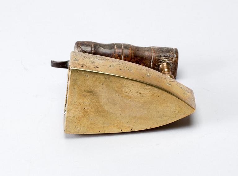 STRYKJÄRN, bär årtal 1826.