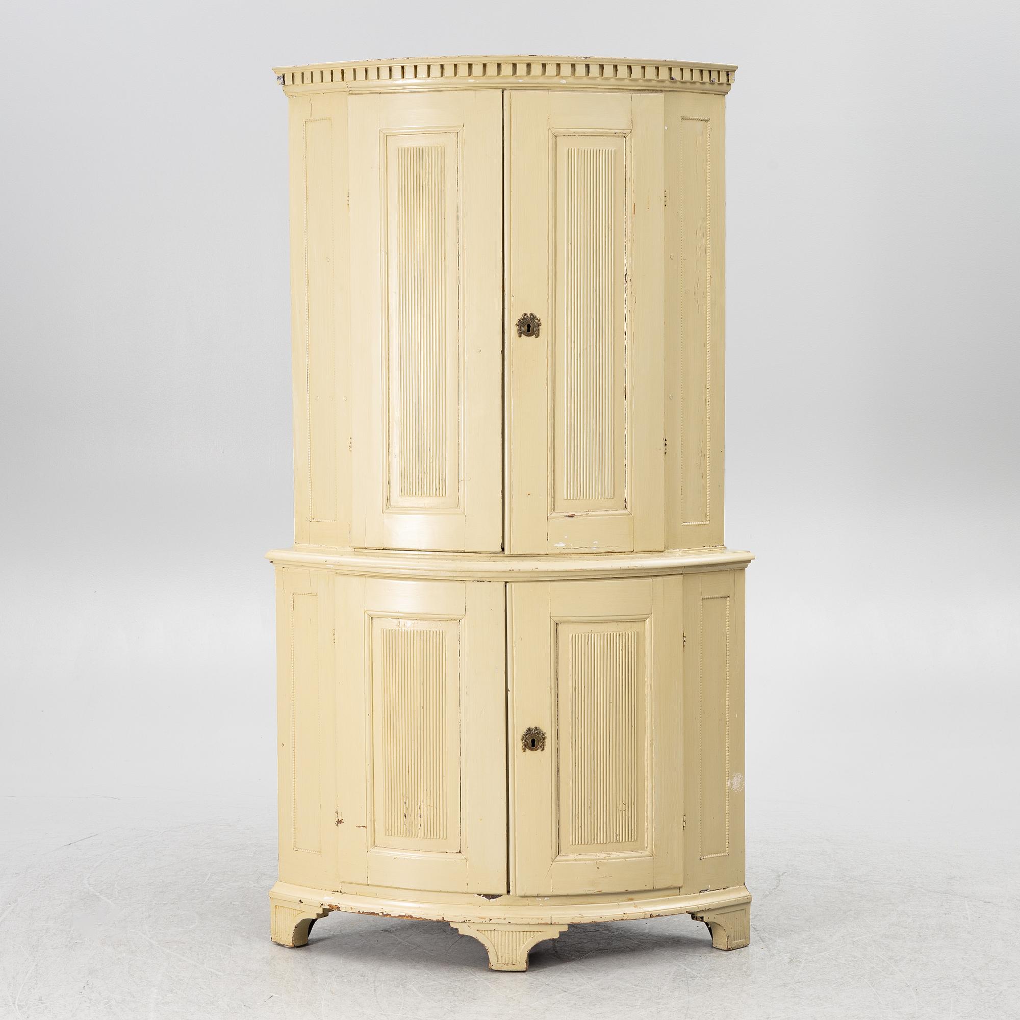 Corner cabinet, late Gustavian, circa 1800.