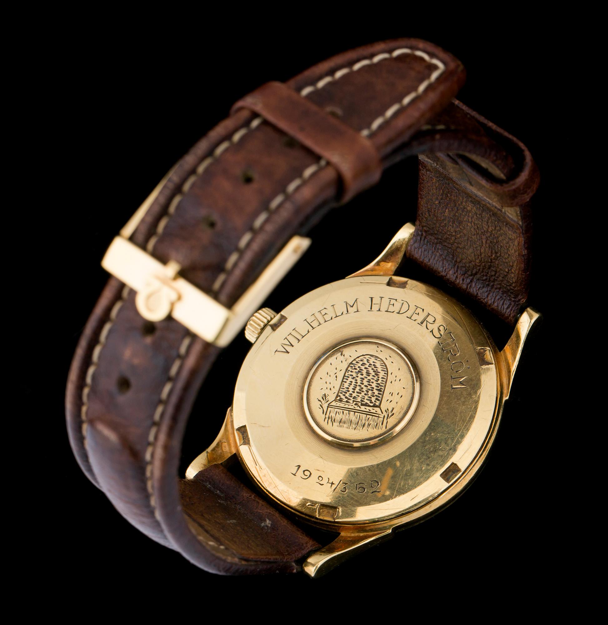 HERRARMBANDSUR, 18 K guld, Omega, Automatic Chronometer, Constellation. 1960-tal.