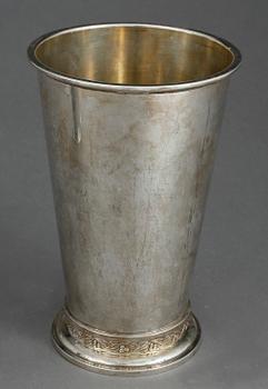 BÄGARE, silver, MGAB, Uppsala, 1951. Vikt 322 g.