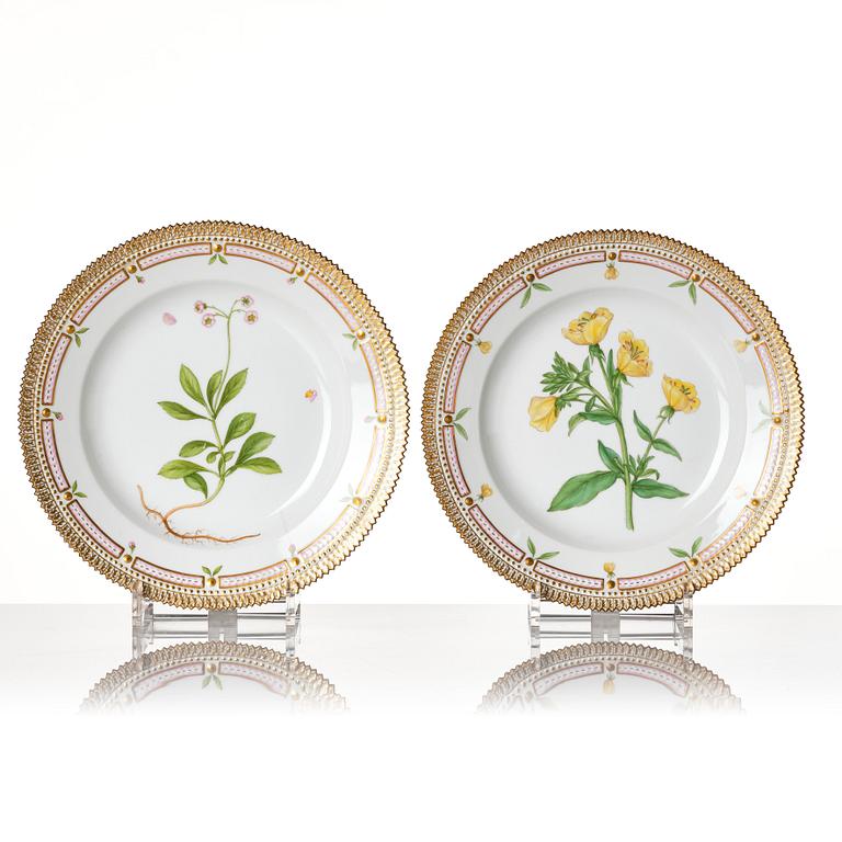 A set of nine Royal Copenhagen 'Flora Danica' dishes, Denmark, 20th Century.