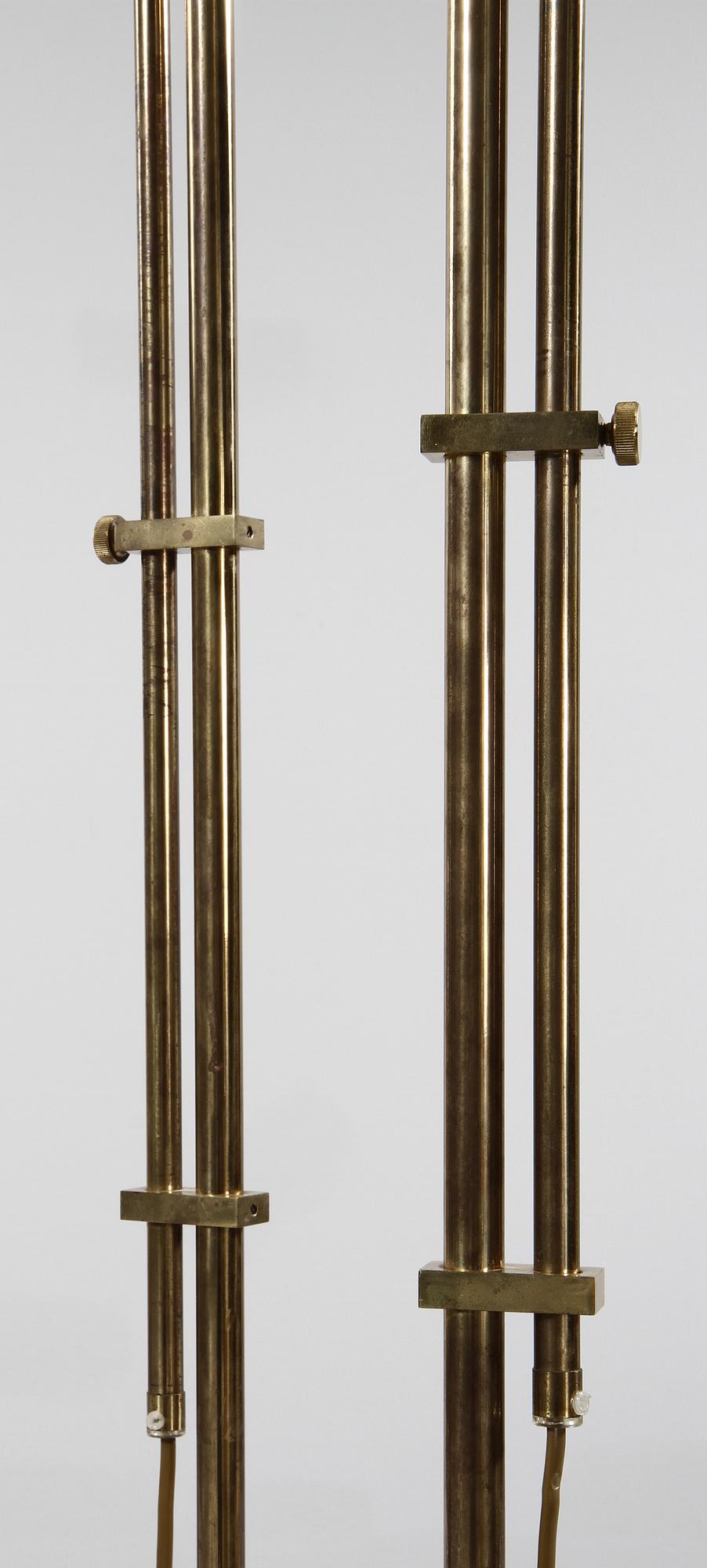 GOLVLAMPOR, ett par, Bergboms, 1900-talets andra hälft.