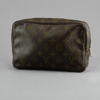 NESSESÄR, "Trousse Toilette 23", Louis Vuitton.