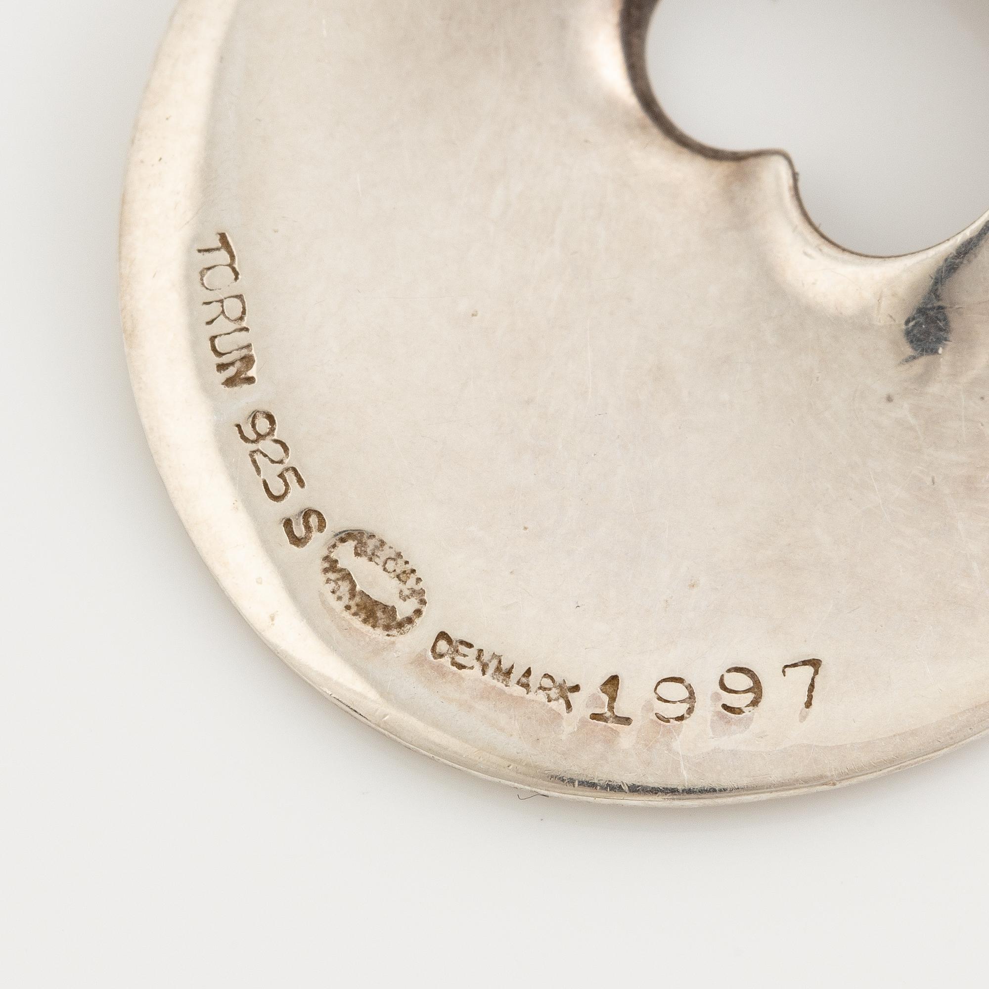 Vivianna Torun Bülow-Hübe, Pendant, sterling silver, by Georg Jensen, Denmark.