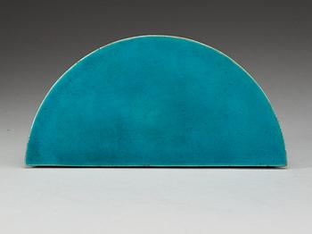 A turquoise glazed half moon shaped stand, Qing dynasty, Kangxi (1662-1722).