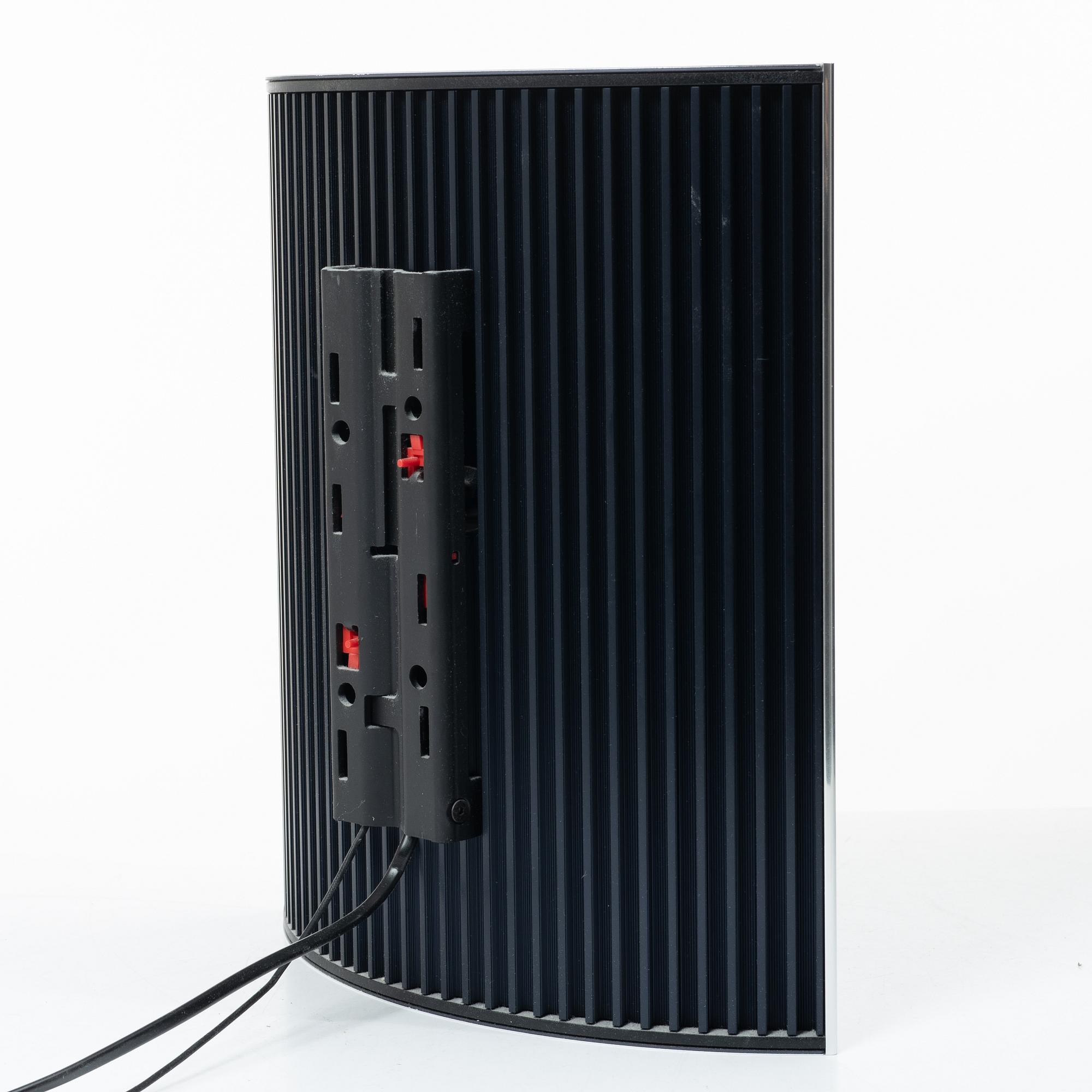 Bang & Olufsen, stereo system, “BeoSound 3200”, and a pair of speakers, “Beolab 4000”, early 2000s.