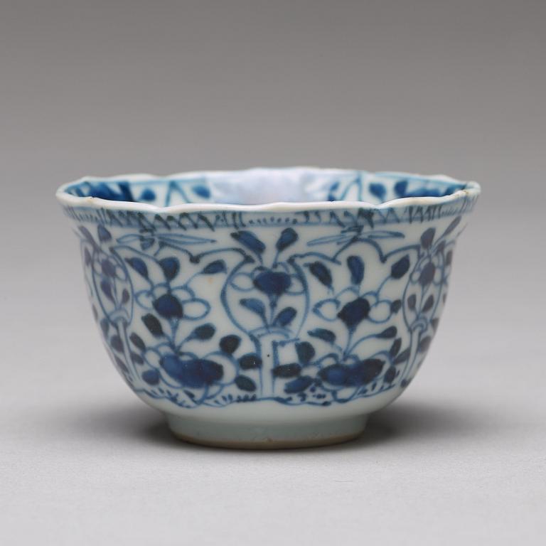 A set of four matched blue and white cups and saucers, Qing dynasty, Kangxi (1662-1722).