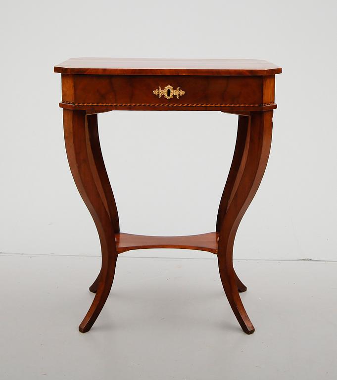 DAMARBETSBORD, senempire, 1800-talets första hälft.