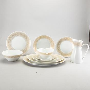 Raymand Loewy, a 56 pcs porcelain dinner service, Rosenthal, Tyskland.