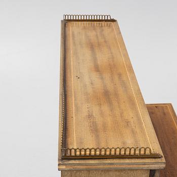 Damskrivbord, "Bonheur du Jour",  Louis XVI-stil, 1800-talets slut.