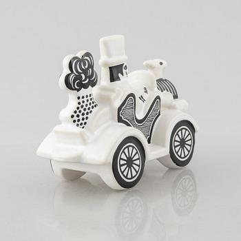 Lisa Larson, figurin, "Bil", ur serien "Traffic", Gustavsberg 1971-1973.