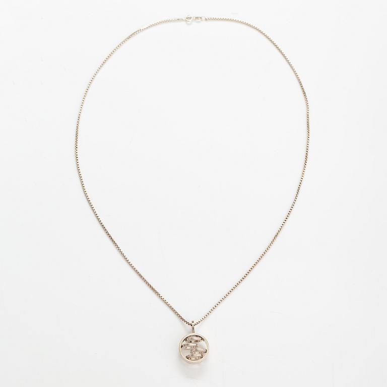 Elis Kauppi, Halsband, stelringsilver. Kupittaan kulta, Åbo 1966.