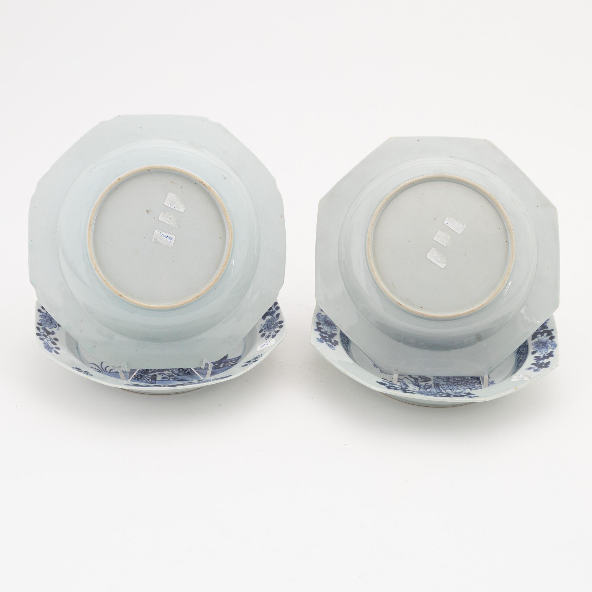 A set of four (2+2) blue and white soup dishes, Qing dynasty, Qianlong (1736-95).