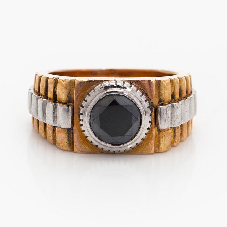 Ring, briljantslipad svart diamant, 18K guld och vitguld.