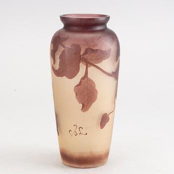 A VAL SAINT LAMBERT GLASS VASE.