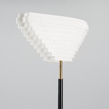 ALVAR AALTO, GOLVLAMPA. Änglavinge, modell A 805. Stämplad Valaistustyö.