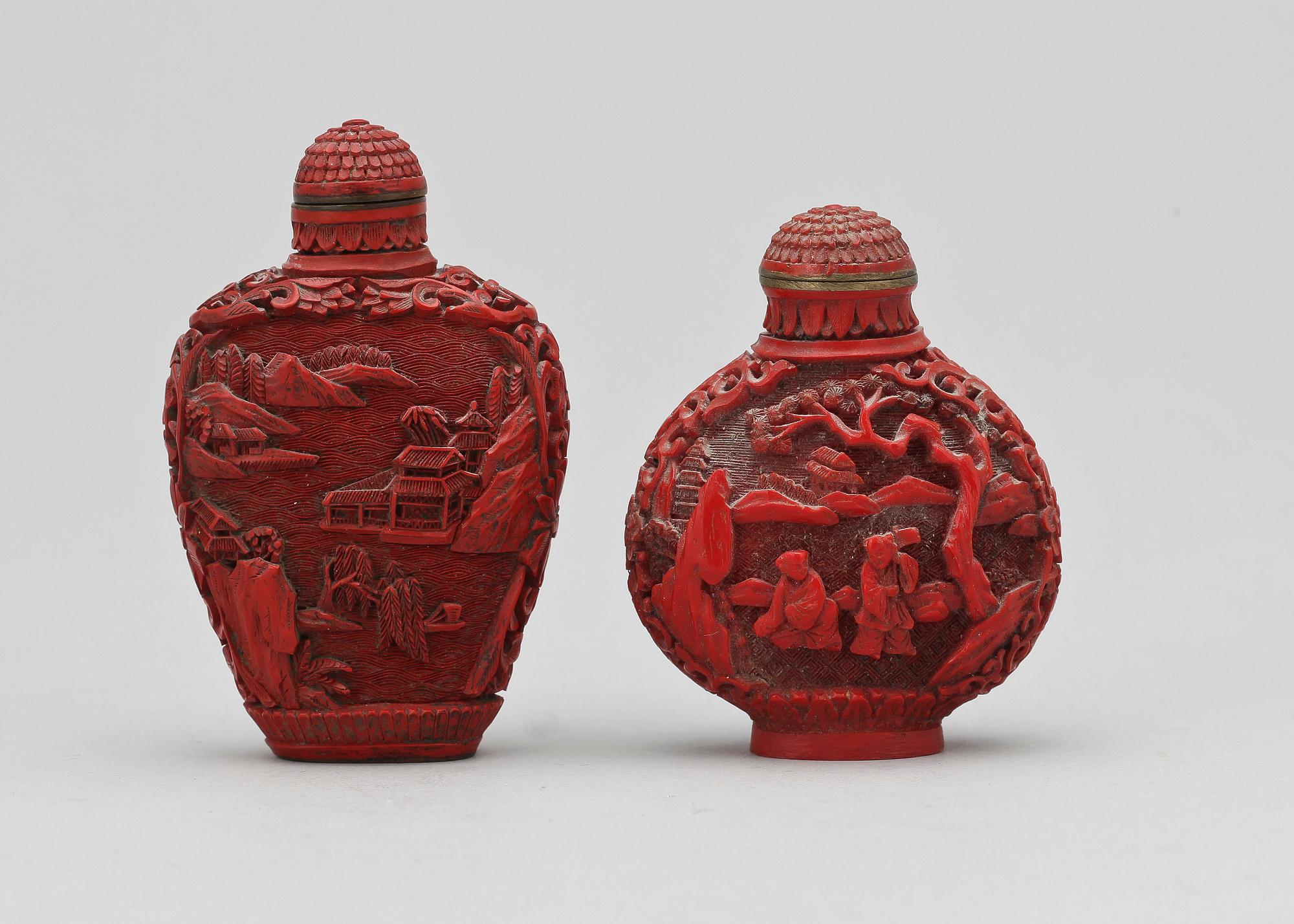 SNUSFLASKOR, 2 st, lackarbeten, Kina, 1800 respektive 1900-tal.