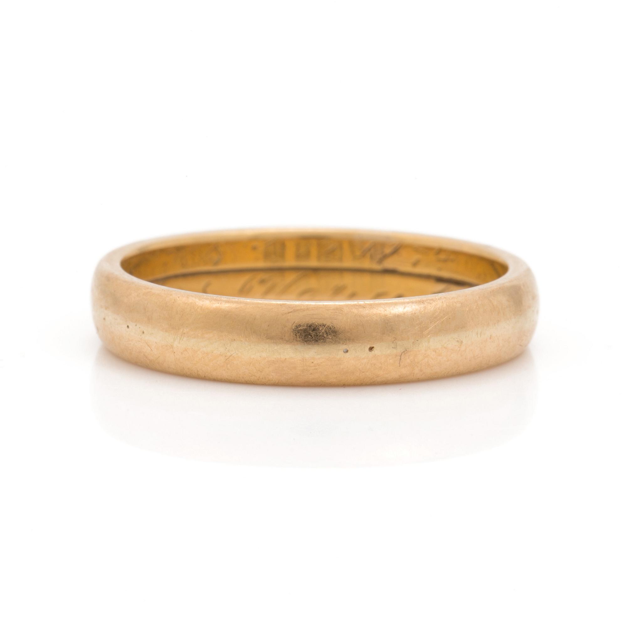 A 20K gold ring.