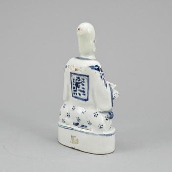 A blue and white figure of Shoulao, Ming dynasty (1368-1644).