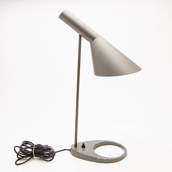Arne Jacobsen, bordslampa, "AJ", Louis Poulsen, Danmark.