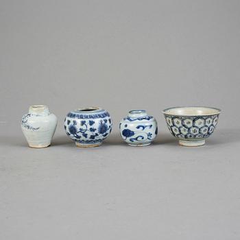 PARTI PORSLIN, fyra delar, Kina. Mingdynastin (1368–1644).