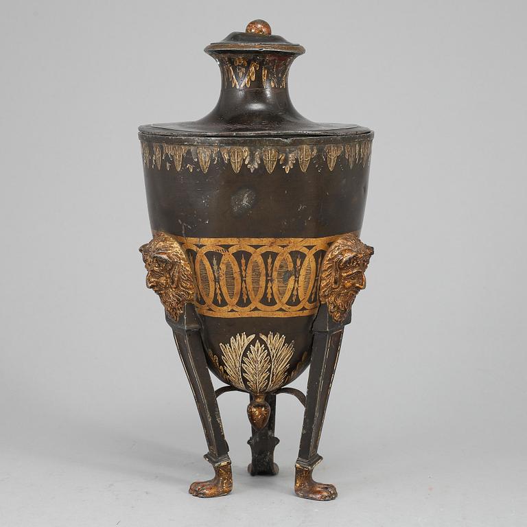 URNA MED LOCK, Biedermeier, sannolikt Tyskland, 1800-talets första hälft.