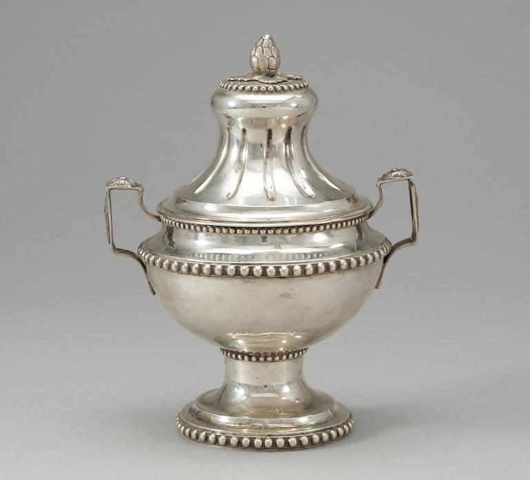 A Swedish silver sugarbowl with cover, P.Åkerman, Stockholm 1784.