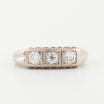 RING, med briljantslipade diamanter, totalt 0.38 ct, Lawepe, Stockholm.