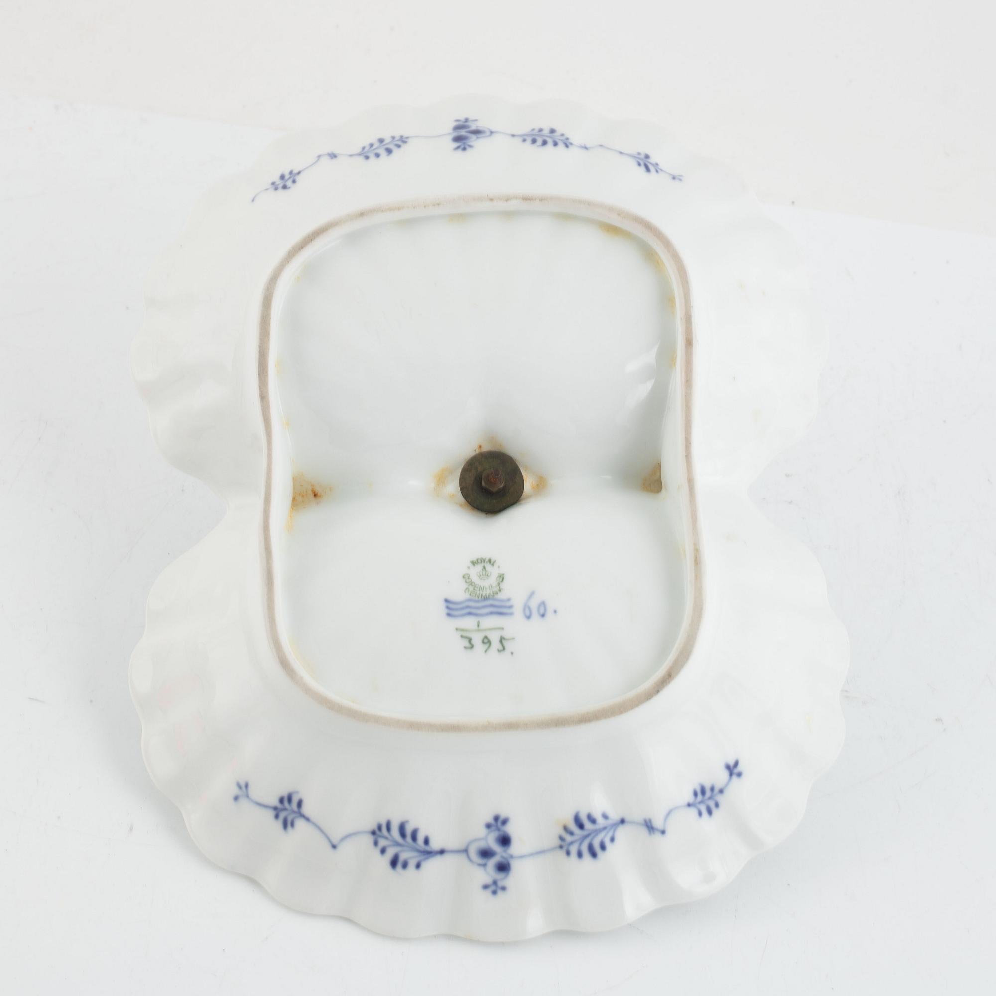 Kakfat, porslin, "Musselmalet", Royal Copenhagen, Danmark.