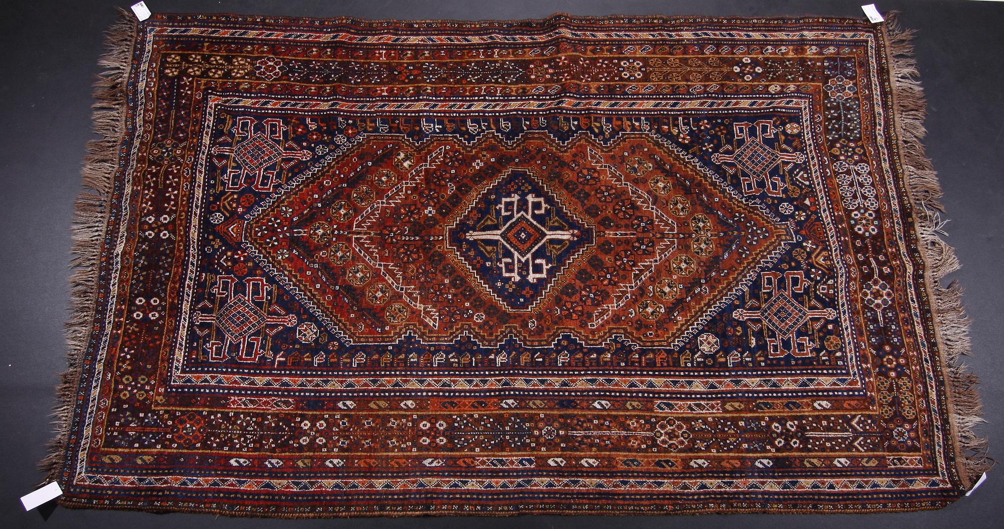MATTA. Shiraz semiantik. 270 x 170.