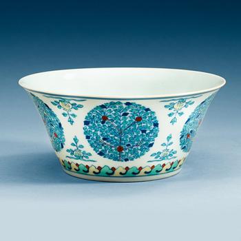 1834. A wucai bowl, China, 20th Century. With Daoguang sealmark.