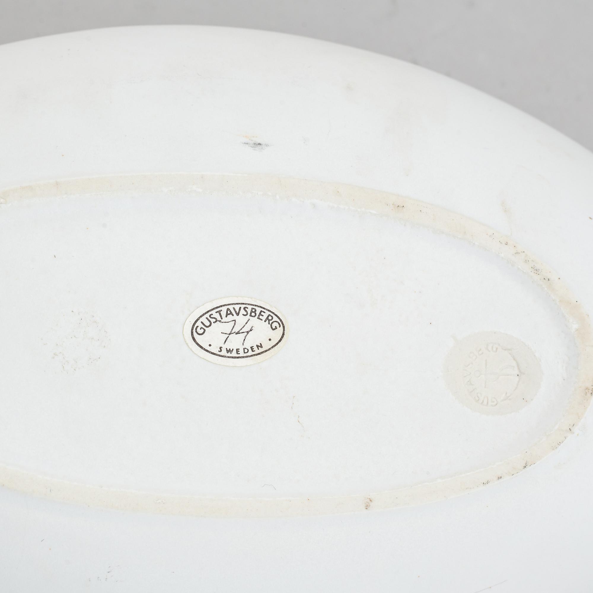 Stig Lindberg, 'Veckla' and 'Pungo' stoneware. Gustavsberg (3 pieces).