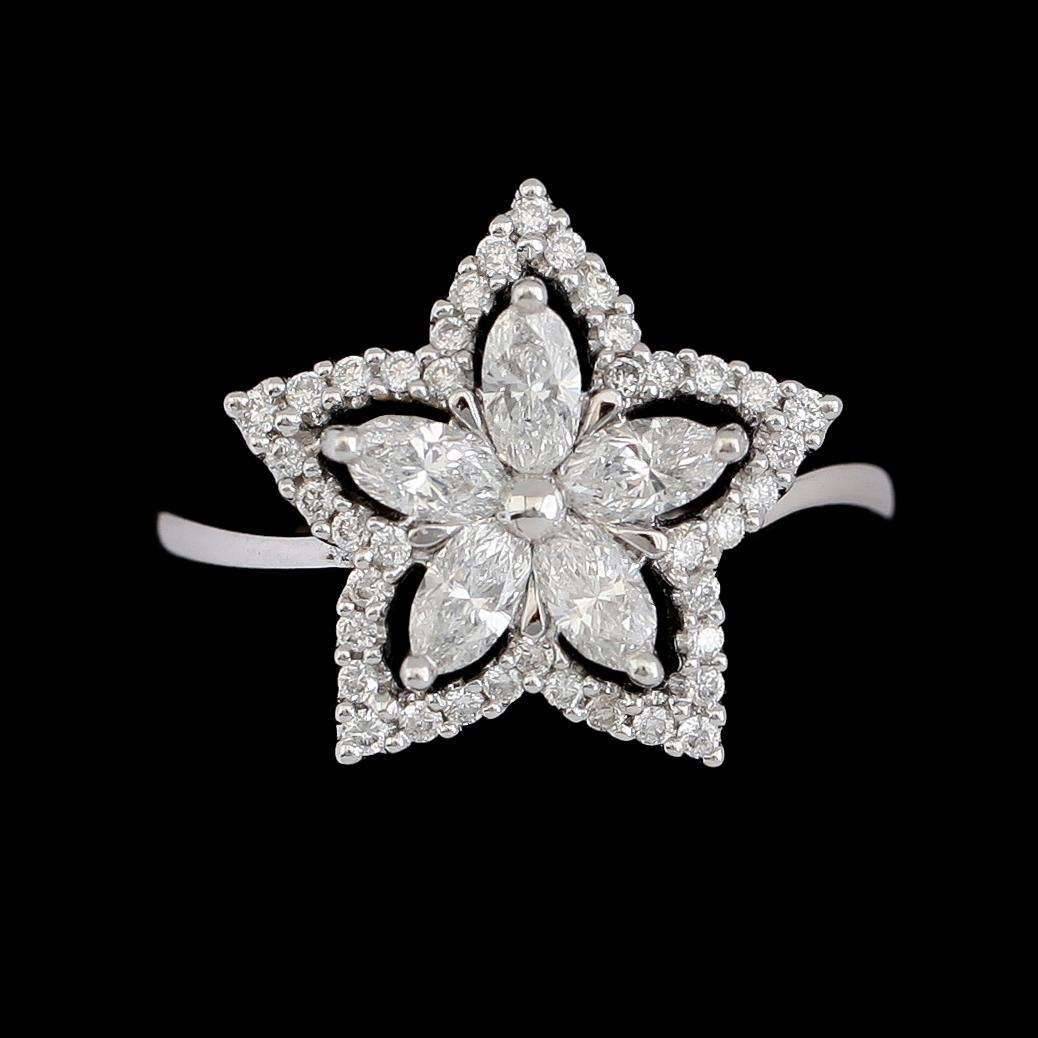 RING, 18K vitguld, diamanter tot ca 1.05 ct.